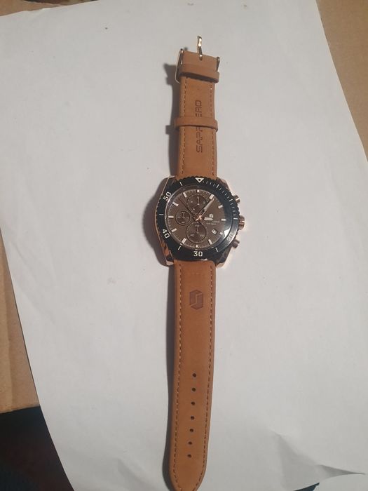 Elegancki zegarek Benyar sprawny