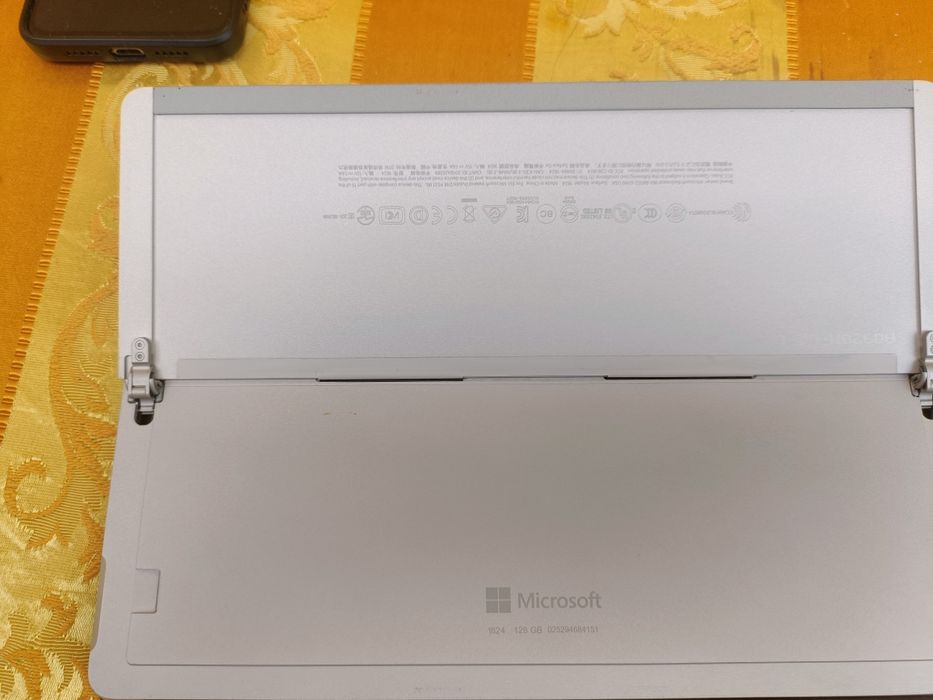 Microsoft surface go 4