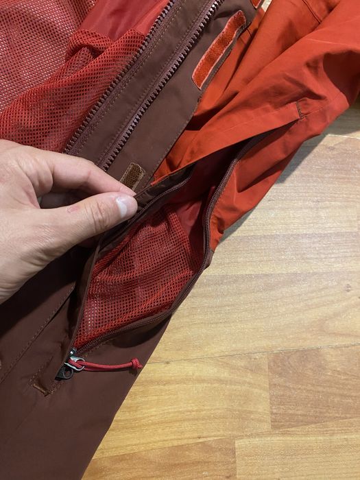 (S) THE NORTH FACE Курточка весенняя осенняя на мембране красная tnf