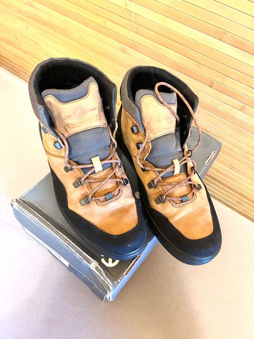 ECCO SOFT 7 TRED gore tex. 43 р-р Напівчоботи (кеди, кросівки) чоловічі