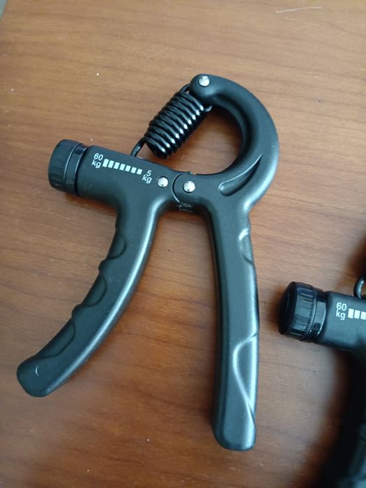 Hand Springs for Muscle Training64585056446211120