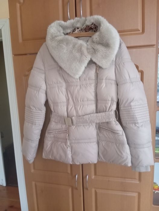 Куртка зимова жіноча в дуже гарному стані
