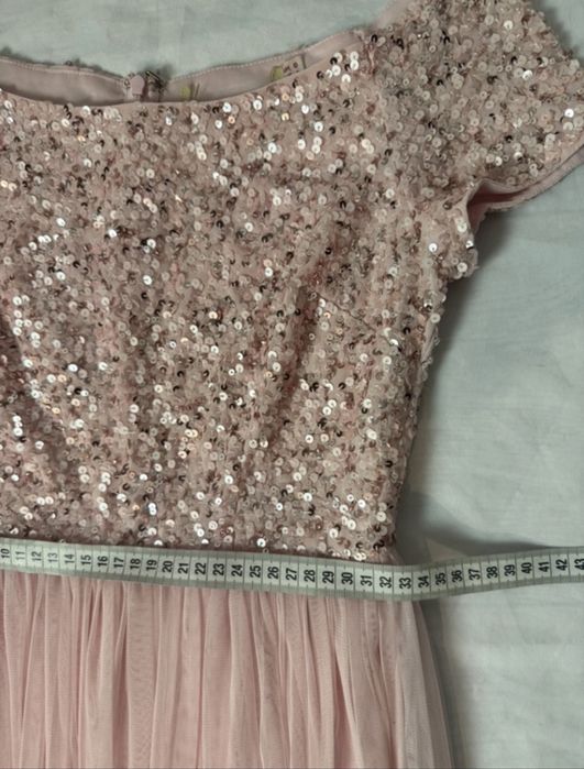 Tiulowa Maxi sukienka z cekinami Maya Deluxe