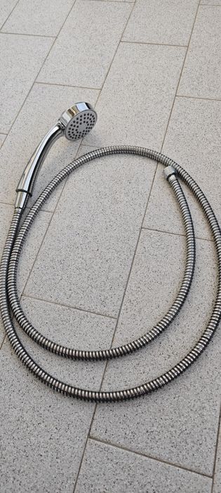 Torneira e cabeça/mangueira de chuveiro