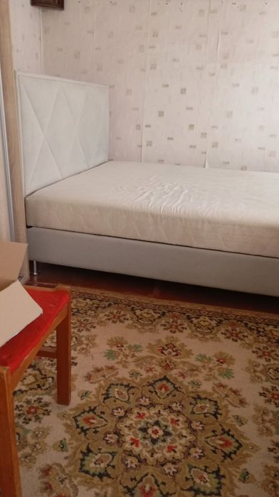 двухспальная кровать