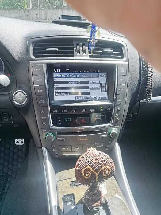 Lexus is 250 AWD 2011г.в.