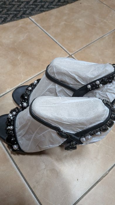 Жіночі босоніжки.  41/8.5/25см