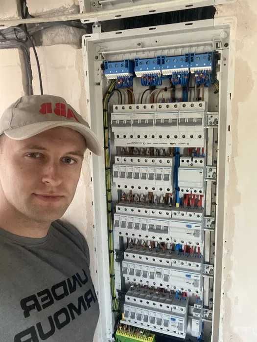 Электрик. Услуги электрика. Электромонтажные работы. Замена проводки. Вызов электрика на дом.