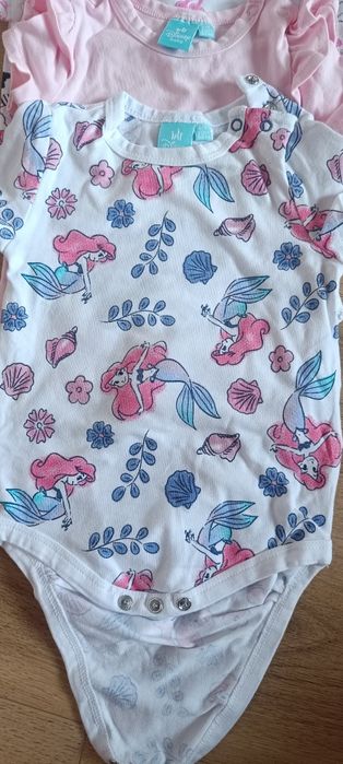 Body. Krótkim rękawem