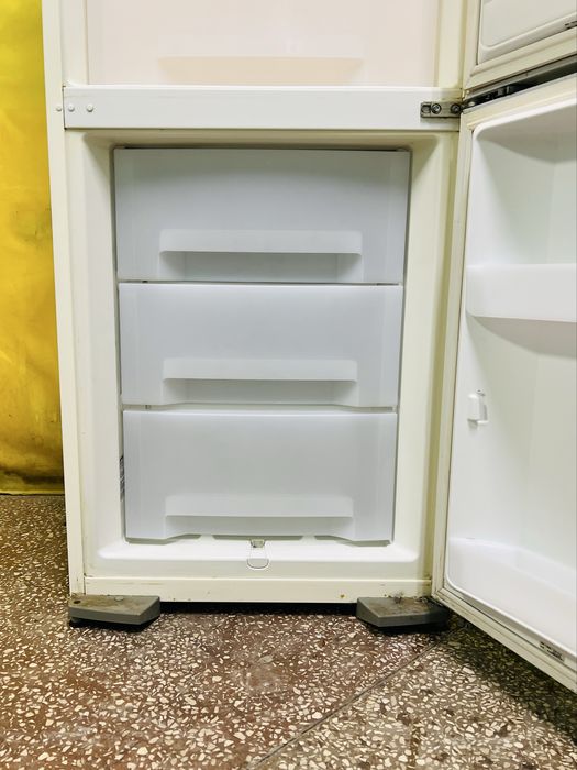 Двухкамерный холодильник Gorenje  200см,Class A+