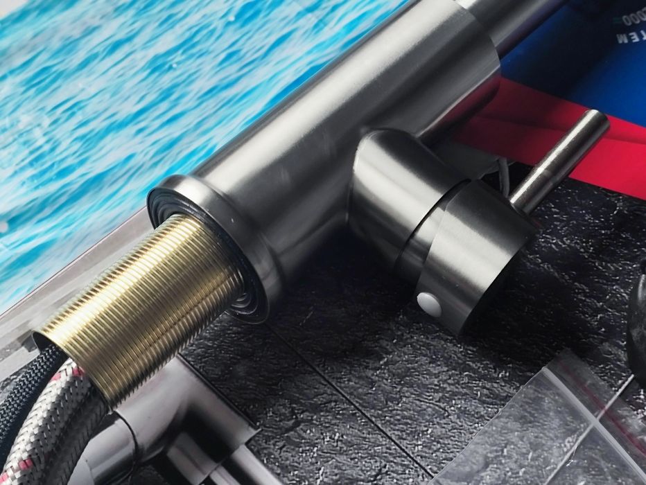 Смеситель, змішувач для кухни ARMATA SUS-014-B с выдвижной лейкой