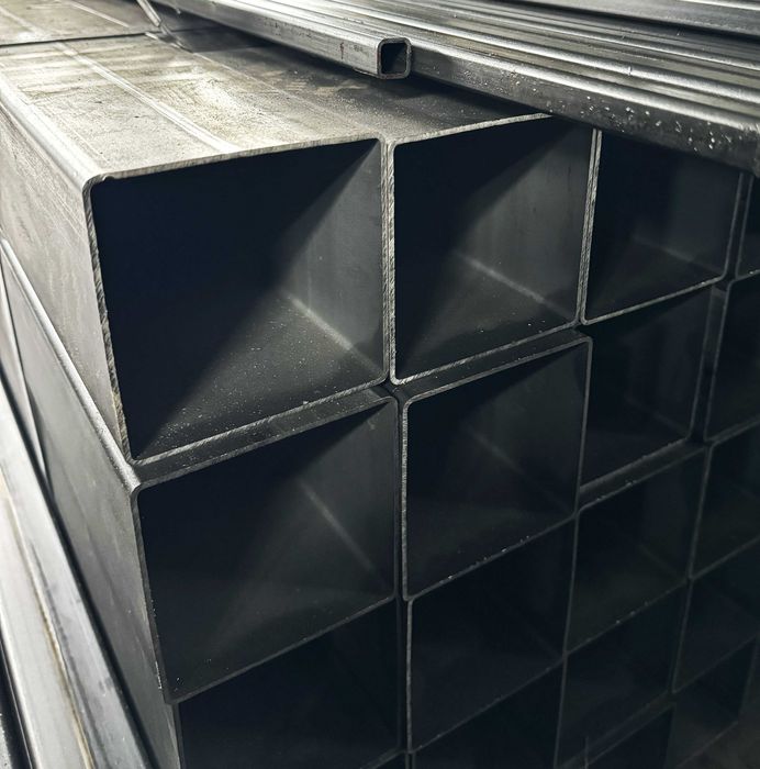 Profile stalowe czarne i ocynkowane - szeroki wybór!