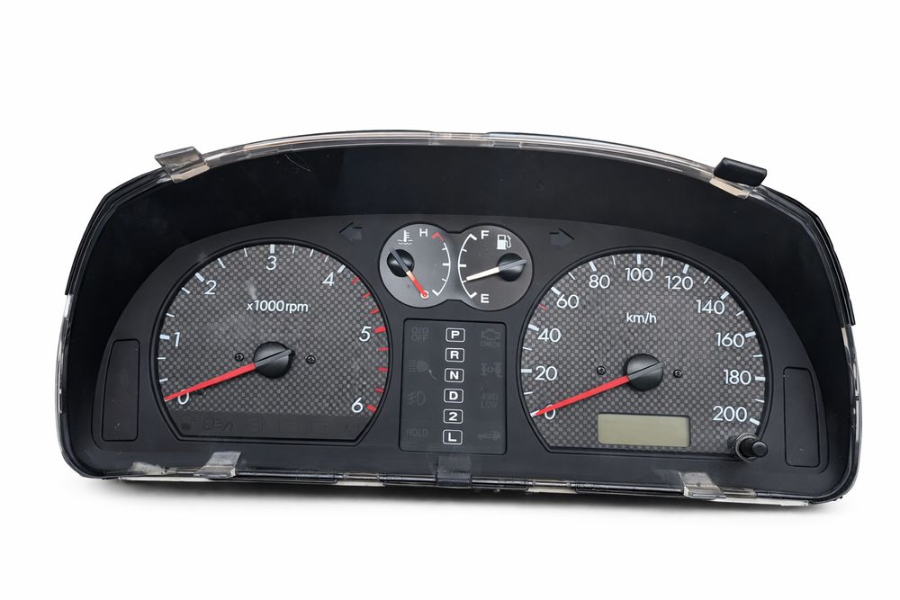 Продам приборную панель Hyundai tarracan