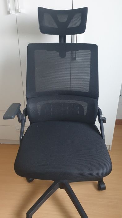 Cadeira de escritório ergonómica