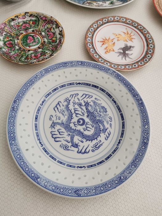 Vários pratos  decorativos (China e Macau)