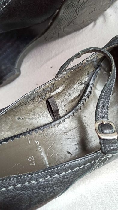 Buty skórzane na koturnie 42