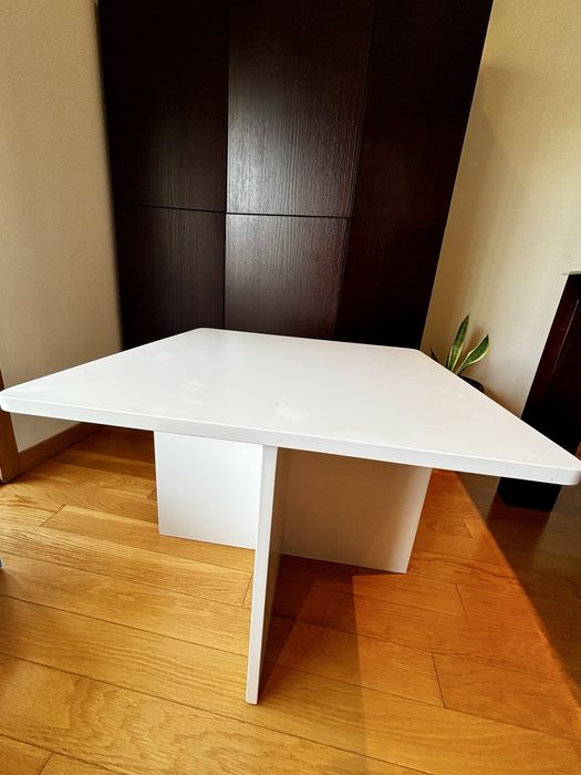 Mesa de criança c/bancos coloridos
