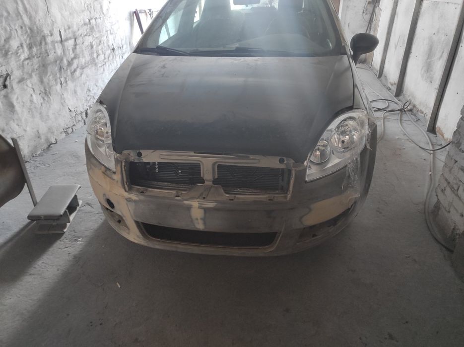 Автомобіль FIAT LINEA