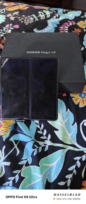 honor v3   visor  dentro estragado  mas o da  frente trabalha  bem