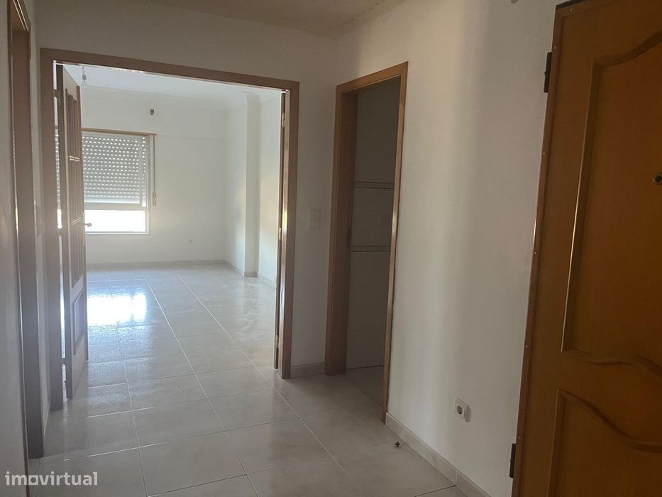 Excelente Apartamento T2 em Campinas, Belas