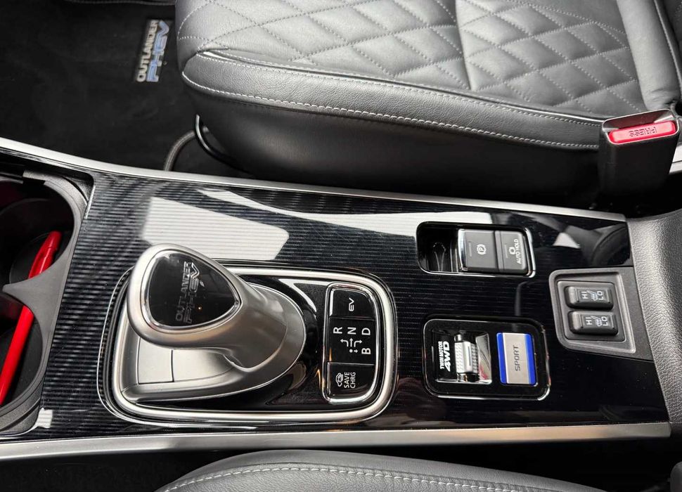 Mitsubishi Outlander 2.4 Plug in PHEV 2020