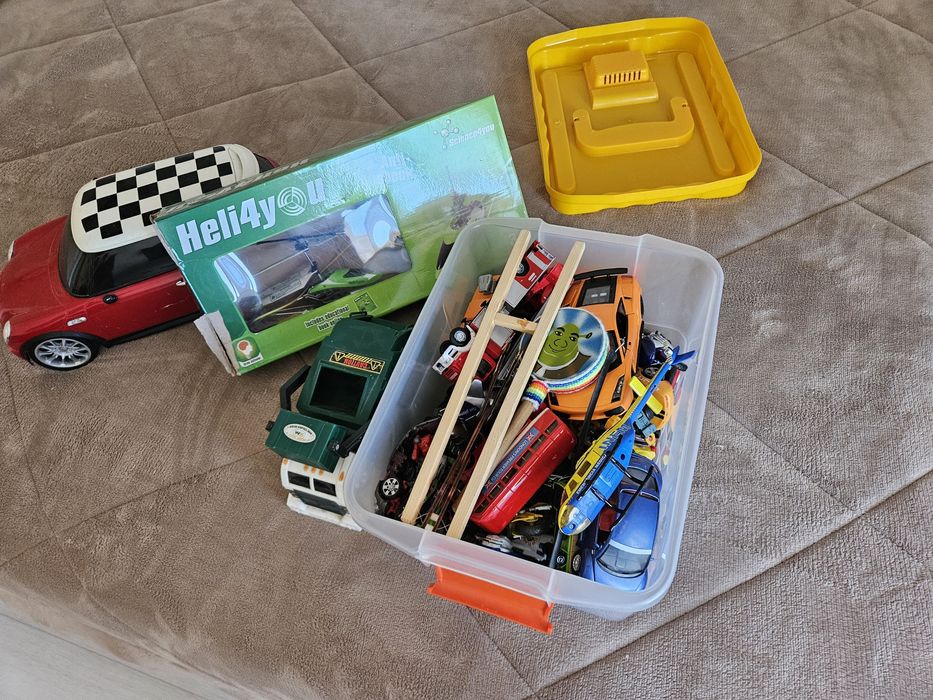 Conjunto de brinquedos vários