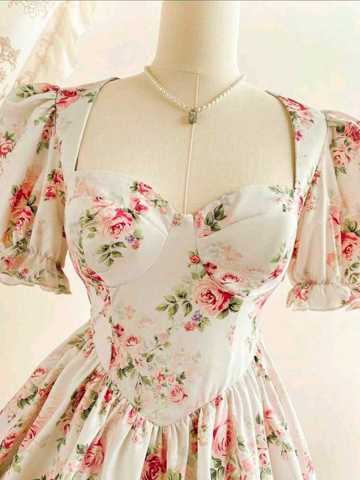 Sukienka vintage w stylu retro