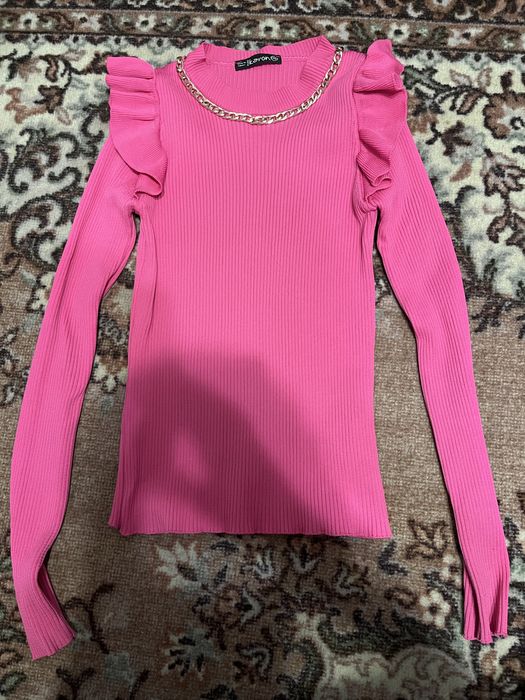 Кофта рожева з рюшами