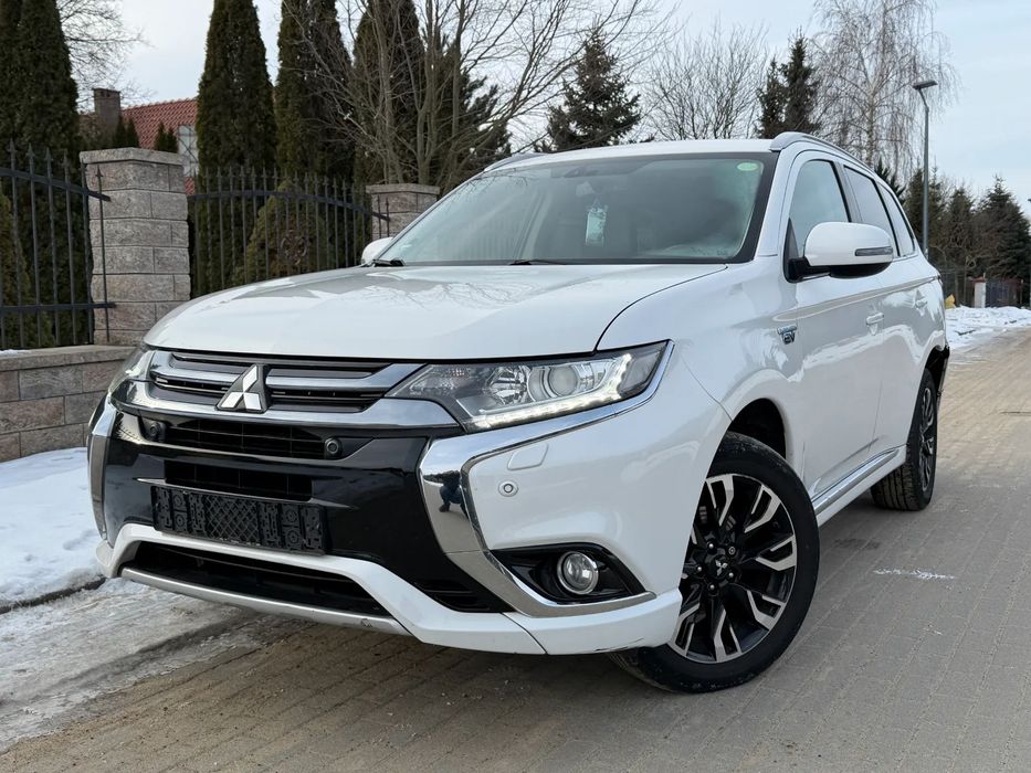 Mitsubishi Outlander 2015r. 2.0 hybryda Plug IN Grzane Fotele LIFT 23% brutto
