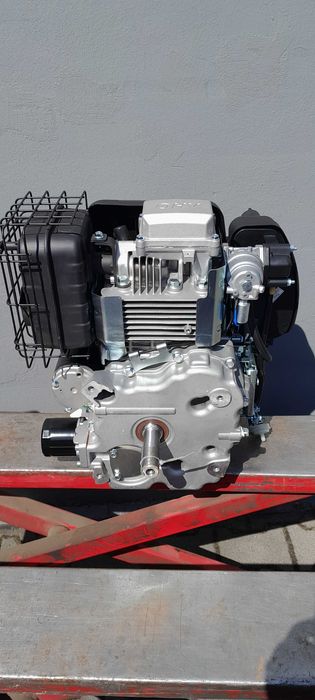 Silnik Loncin LC1P96 20KM  608CM3 silnik do traktorka