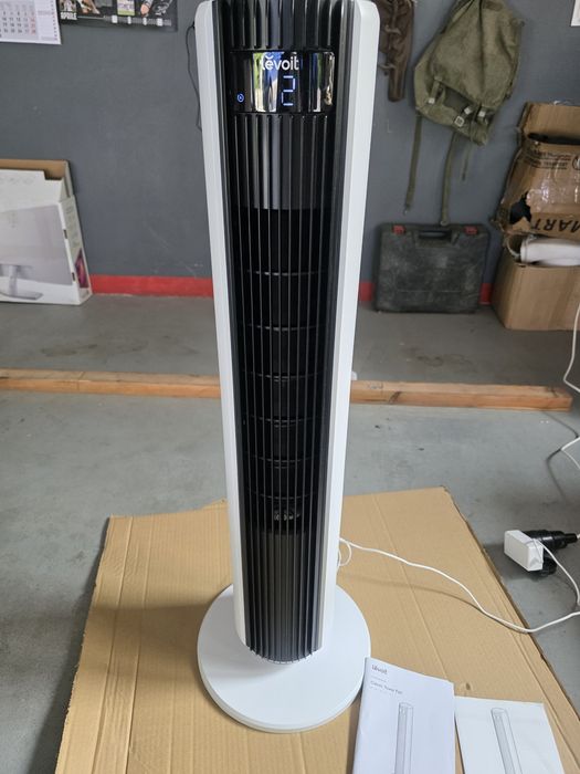 Wentylator kolumnowy marki Levoit  92 cm wysokości