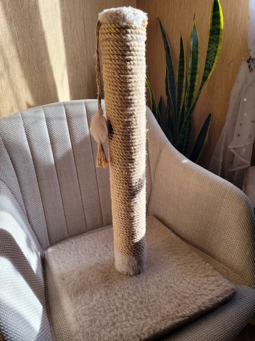 Когтеточка, дряпка  для котів вертикальна, хутрова, джутова