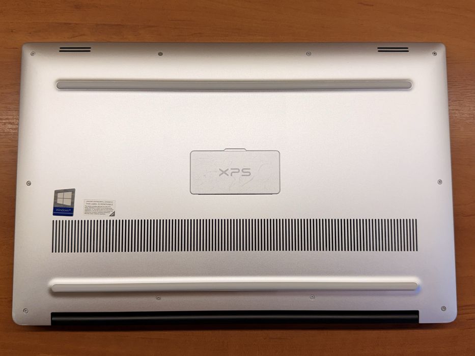 Dell XPS 15 7590 i5-9300H 16Gb 256Gb FHD GTX 1650