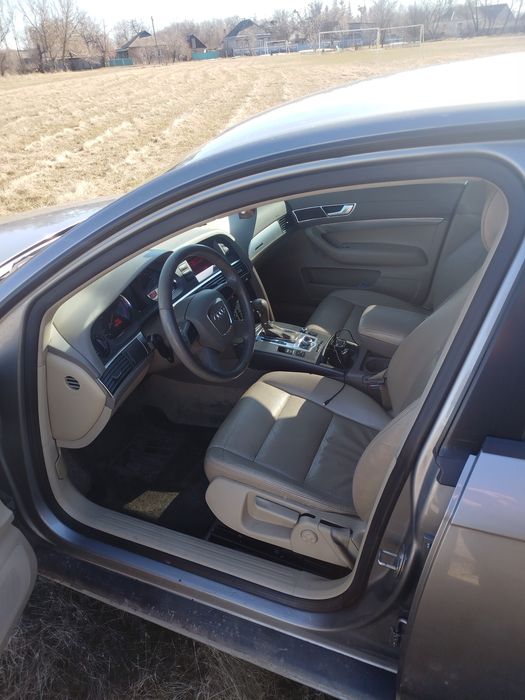 Ауді А6С6 Кватро для військових