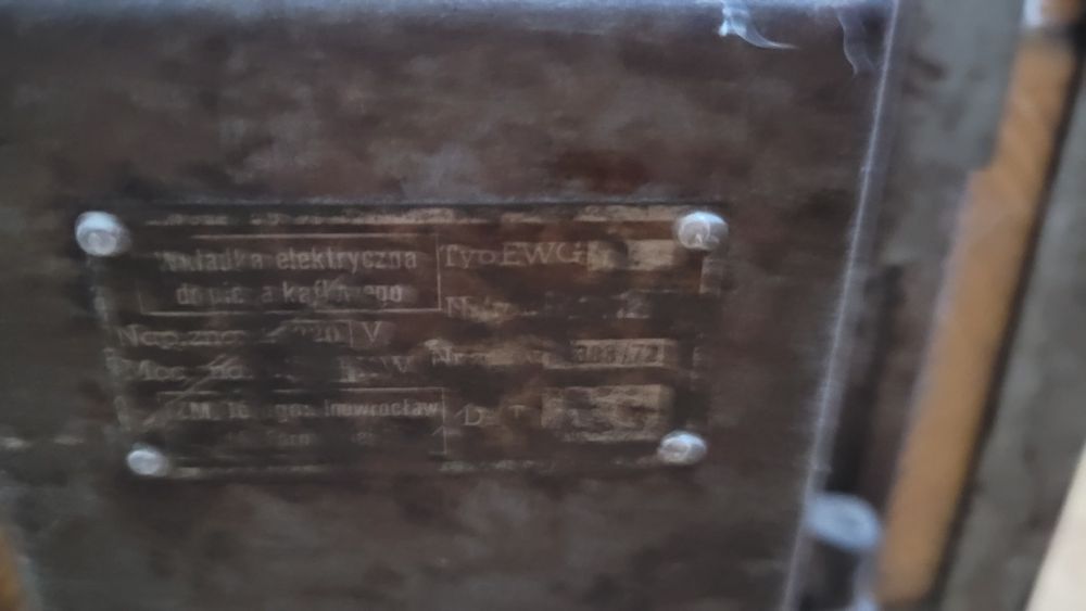 Piec vintage kaflowy z wkładem elektrycznym