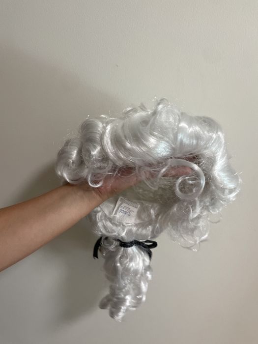 Peruca medieval de homem