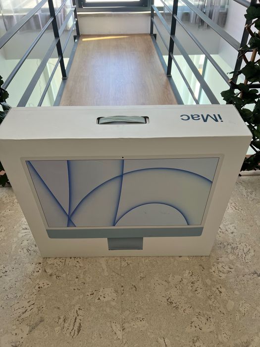 iMac 24” M1 – 8-core CPU / 8-core GPU – 8GB RAM / 256GB SSD