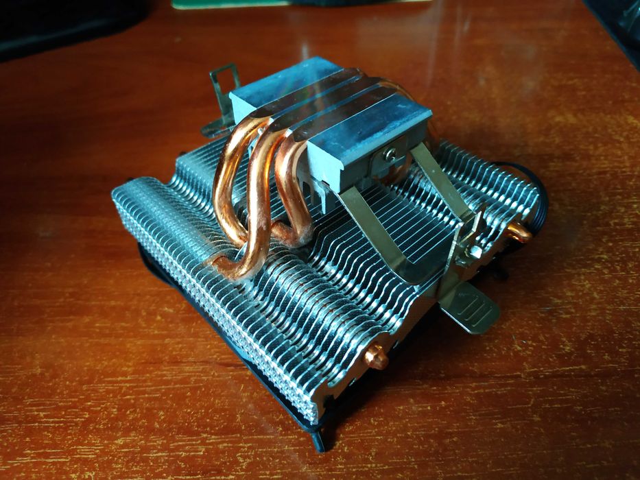 кулер AMD на трубках Cooltek