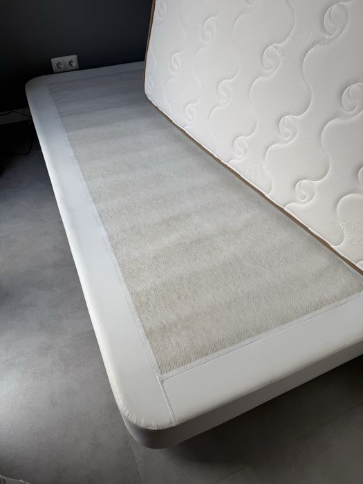 Cama (pele sintetica) com colchao 90*190