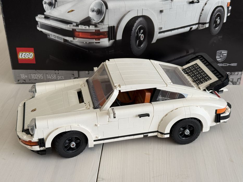 Конструктор LEGO Icons expert Porsche 911 (10295) вживаний та зібраний оригінал