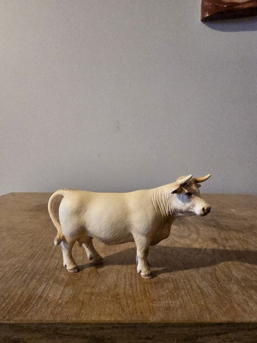 Schleich krowa rasy charolais figurka unikat model wycofany z 2005 r.