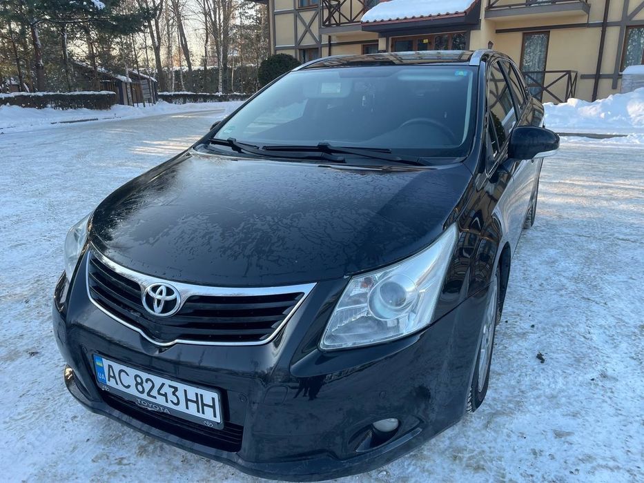 Toyota Avensis 2011 дизель автомат