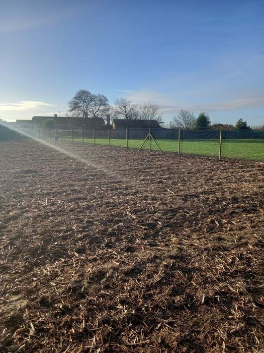 Vedações com redes ou painéis/ coberturas