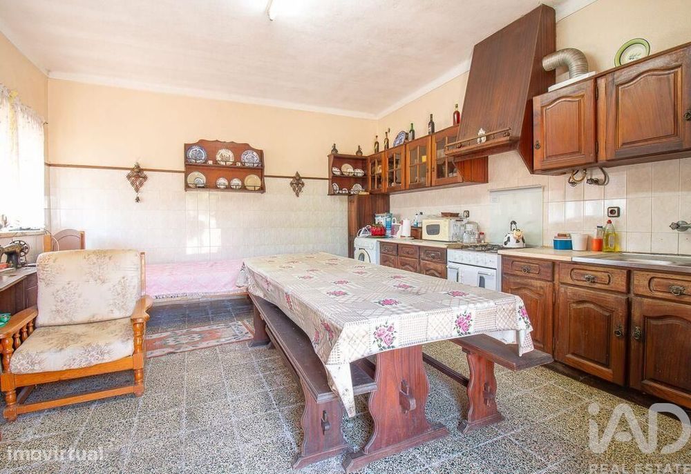 Casa / Villa T3 em Lamas e Cercal de 430 m2