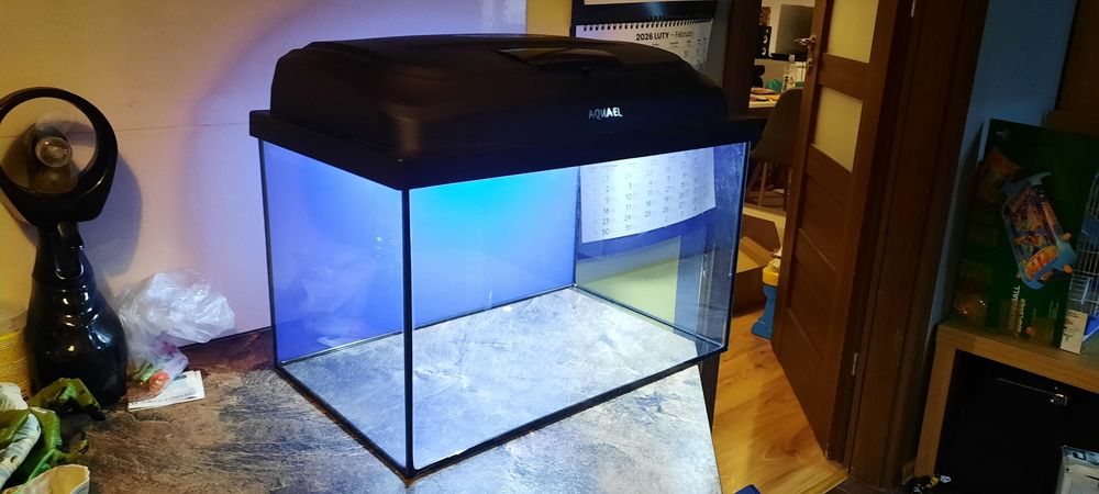 Oddam akwarium 25 L z pokrywą