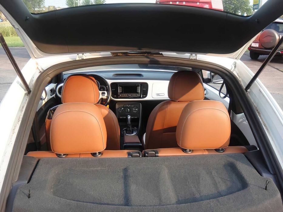 Volkswagen Beetle      2015