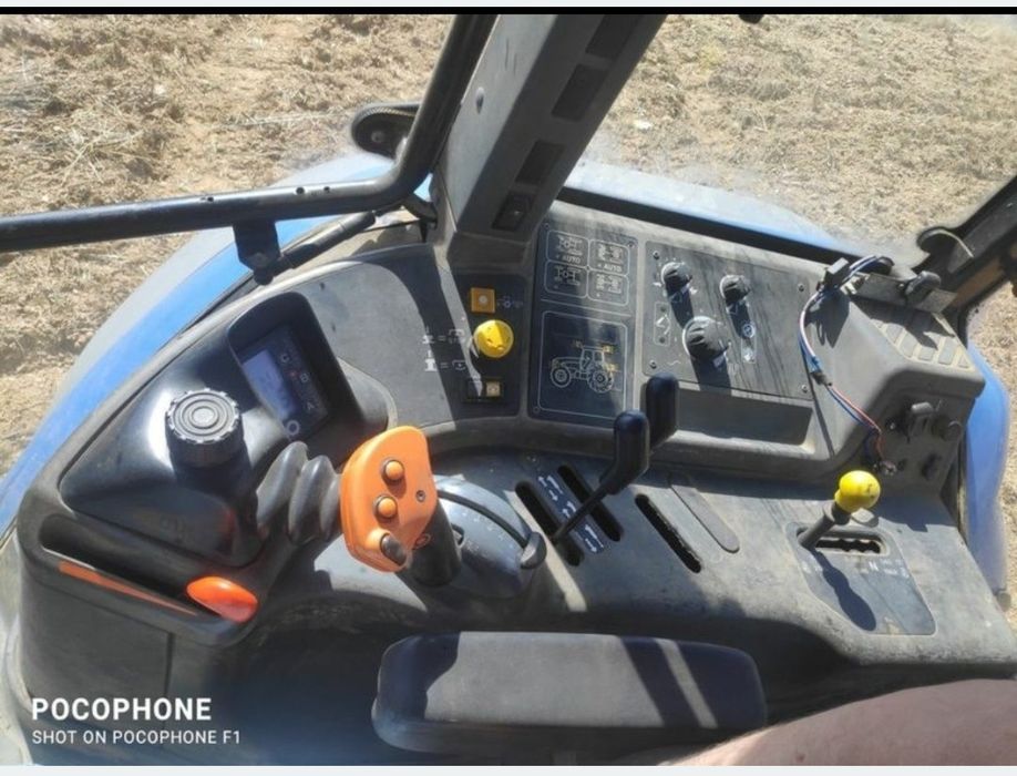 New Holland TM130