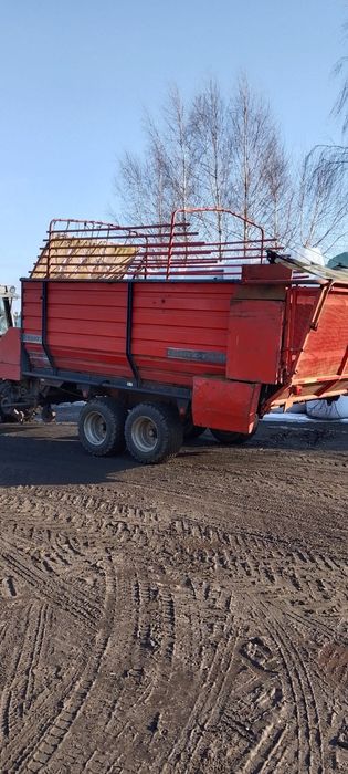 Przyczepa samozbierająca Deutz-Fahr