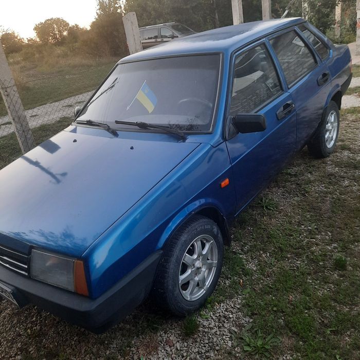 Продам авто в доброму стані 21099