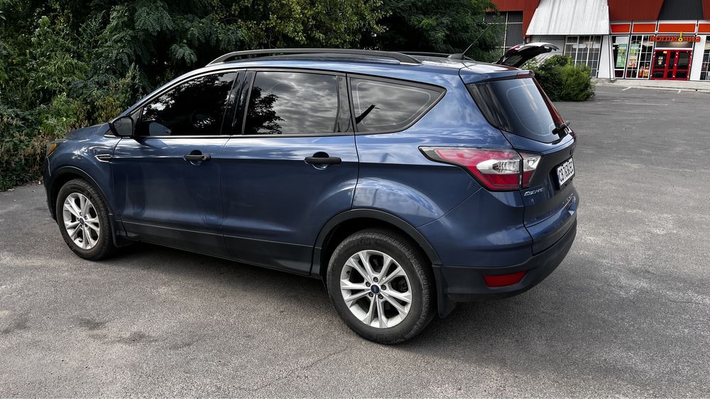 Продам Ford Escape